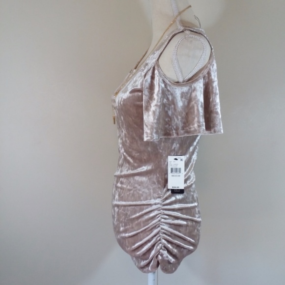 BCX Silver Solid Velvet Top - Picture 4 of 5